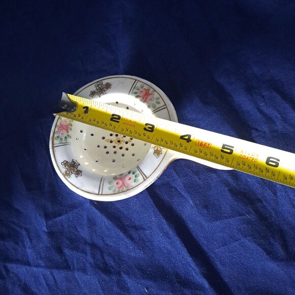 Nippon Hand Painted Porcelain Tea Strainer With Floral Design - Picture 3 of 11